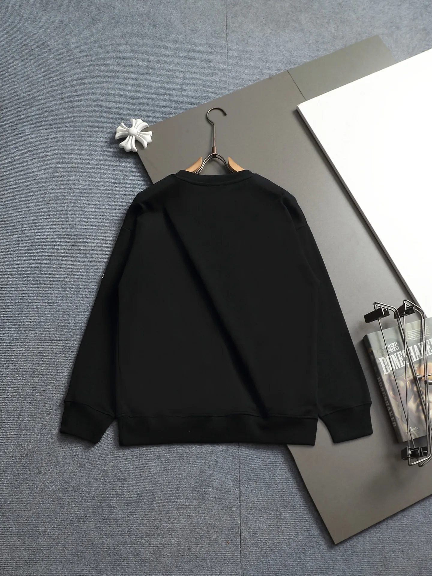 MONCLERClassiclogo Logo ， Retro Same Style 380 Versatile : Black White Khaki Size：XS S M L